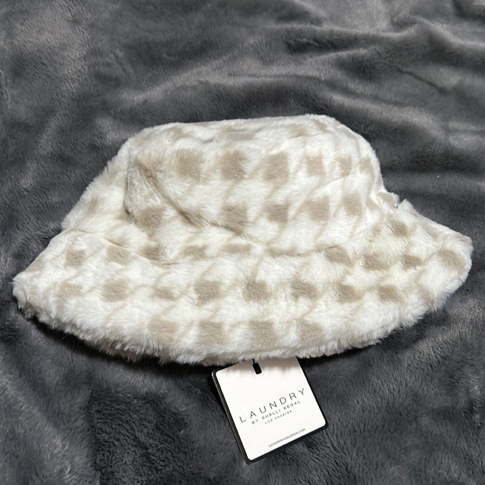 Laundry by Shelli Segal Bucket Hat Faux Fur NWT